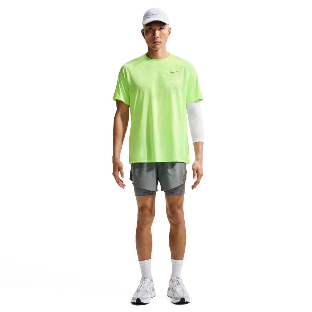 Nike Stride Dri-Fit ADV Short Sleeve Top Bekleidung Herren green