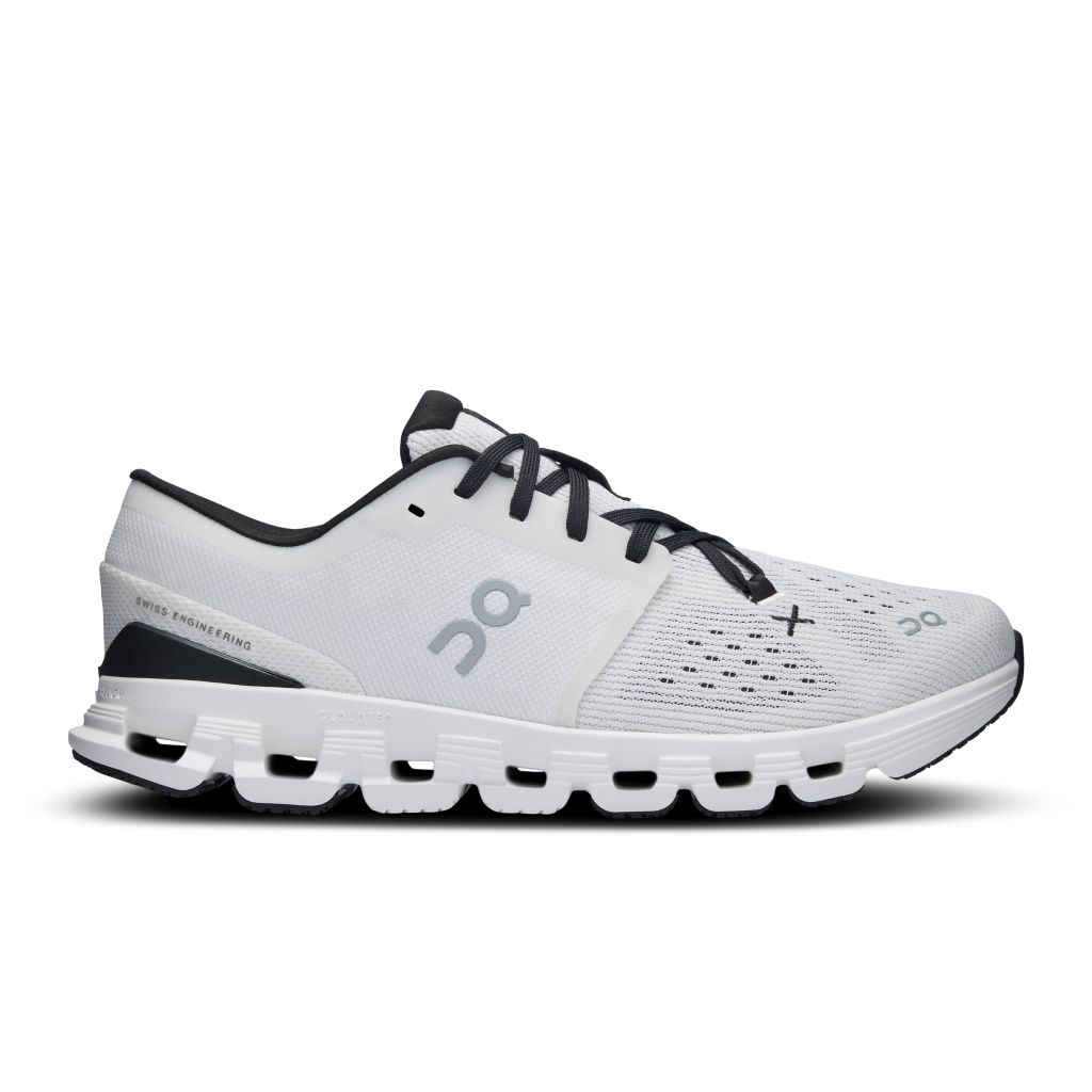 On Cloud X 4 Schuhe Damen schwarz 41.0